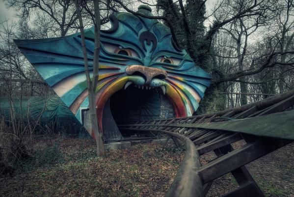 laurenrundquist's tweet photo. 'These eerie destinations give a strange, yet fascinating look at our planet after people' http://t.co/nJeUI5RKG3 http://t.co/FJrCnU8GEu