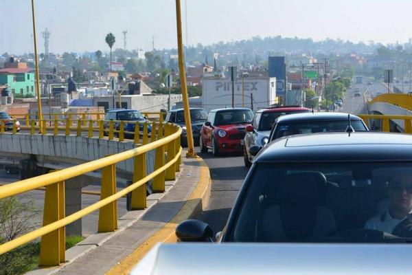 MINImexico's tweet photo. Faltan 3 días para el MINI TAKES THE OVAL 2014 en el @ovaloagsmx organizado por el @clubminiags y @mini_ags. #MTO2014 http://t.co/7ErqLcyZEr