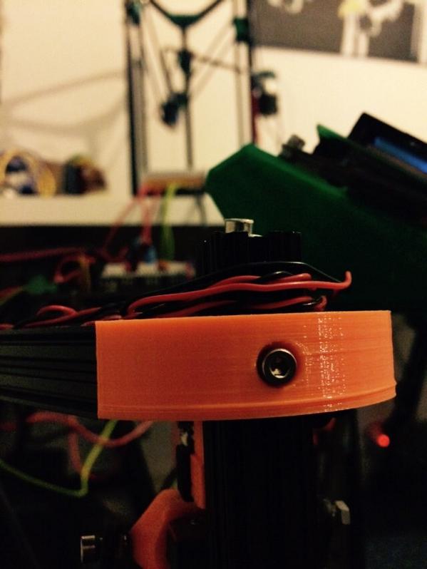 Baltibu's tweet image. A peine fini de calibrer la 2ème #3DPrinter #deltabot