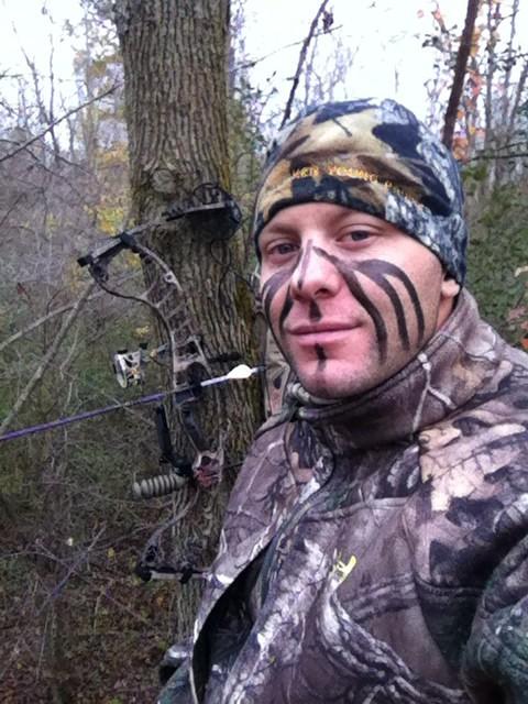 TGUNZ00's tweet photo. Happy hunting everyone. #doetag #hoyt #faktor30 #9a http://t.co/oFNJTyg4u4