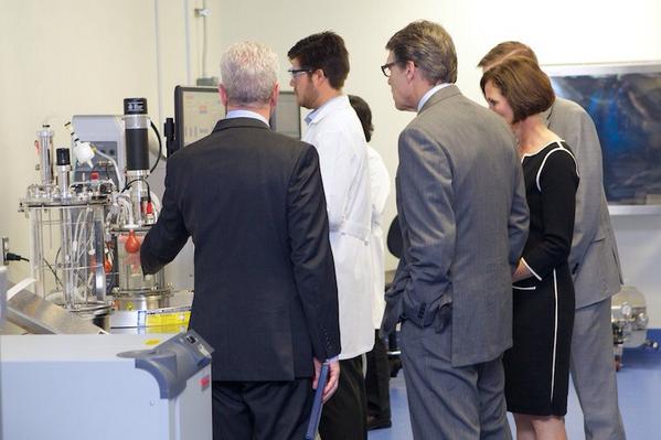 GovAbbottPress's tweet photo. Video | @GovernorPerry tours @TAMCIADM's cutting-edge vaccine facility: http://t.co/GpKnOY3si5 #TXPREP http://t.co/FEbrQDcjpM