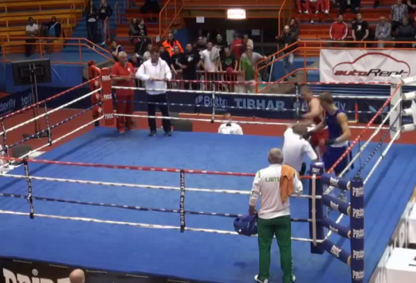 BleacherReport's tweet image. The boxer that punched a referee after losing his fight has been arrested and banned for life ble.ac/1CXzaJt