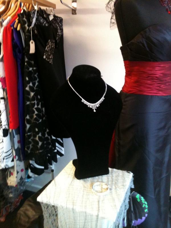 £12 lots of jewellery for sale <a href="/renaissancecb/">Renaissance Boutique</a> <a href="/BwoodTogether/">Burntwood Together</a> <a href="/burntwood/">Burntwood</a> <a href="/BurntwoodOnline/">Burntwood Online</a> <a href="/Rachel_New/">Rachel New</a> <a href="/lovemids/">#Lovemids</a>