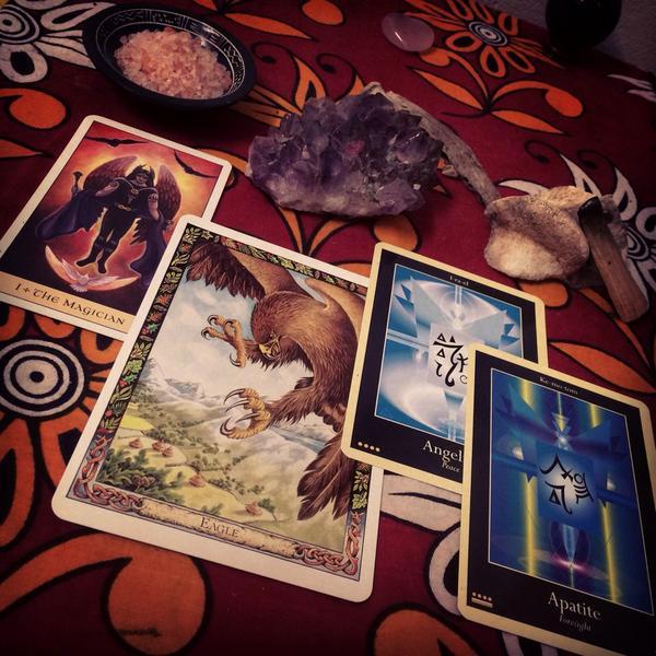 FeathersPlace's tweet image. It&apos;s going to be a great day I feel :-) 
#CrystalVisionsTarot  #DruidAnimalOracle #LiquidCrystalOracle