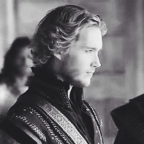wesliac's tweet photo. vote for paul wesley #scifitvactor | write in toby regbo #dramatictvactor http://t.co/oWXhCFz4y1 http://t.co/OrurHyVjVm