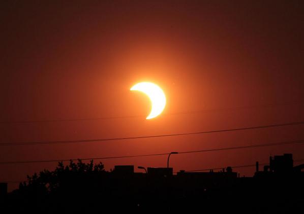 NASA's tweet photo. Don't stare! How to safely watch tomorrow's partial solar eclipse, visible in North America: http://t.co/shdOi0RAh9 http://t.co/fxg0IFoCye