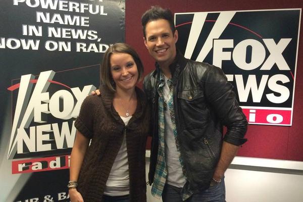 “@JessicaAtFoxRad: With <a href="/DavidOsmond1/">David Osmond</a> who dropped in to talk thriving with MS and making awesome music! ”

Cool peeps!