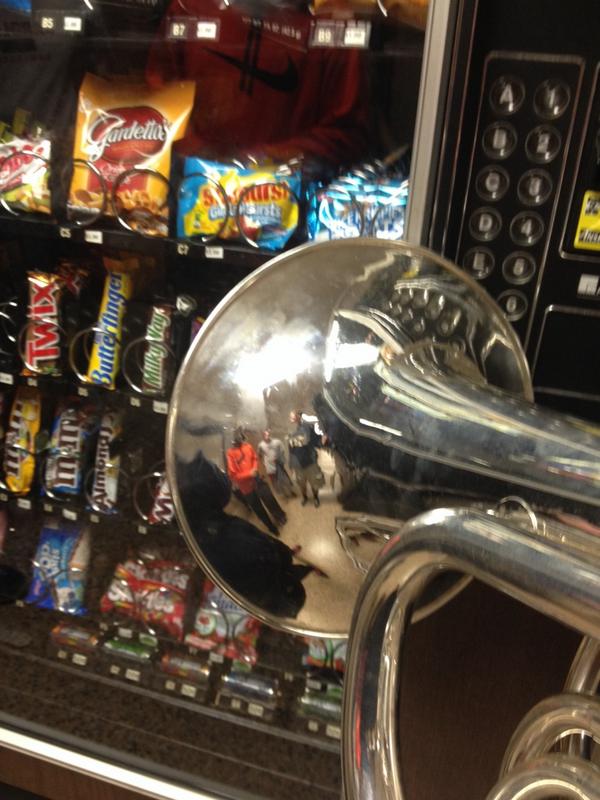 katexgrace's tweet photo. Snacky snack time #msphotostory #burrito http://t.co/cPzas5eCwG