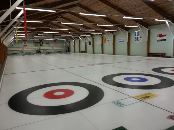 followtheheater's tweet photo. A little practice before the @SarniaOHC   Name that barn @xlpurplesweater @HeySehvedge http://t.co/XfsiFjt4GA