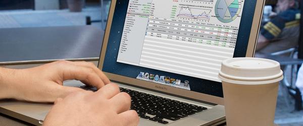 hootsuite's tweet image. 9 social media guidelines that drive business success: ow.ly/D8ahf A guide