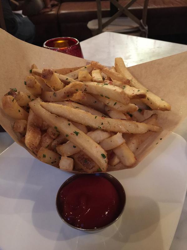 EatMoreNow's tweet photo. @searsucker And then came the duck fat fries http://t.co/x2bRVGYkxH