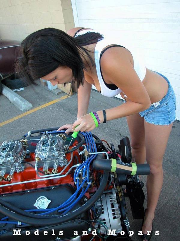 TurboBulletCom's tweet image. A woman that can wrench &amp;gt;😍