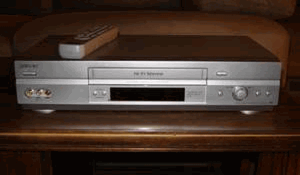 countyndcom's tweet image. VCR (Grand Forks) $15 northdakota.allembru.com/classified/vcr… #dishnetwork #videocassetterecorder #rcaconnector #nd #forsale