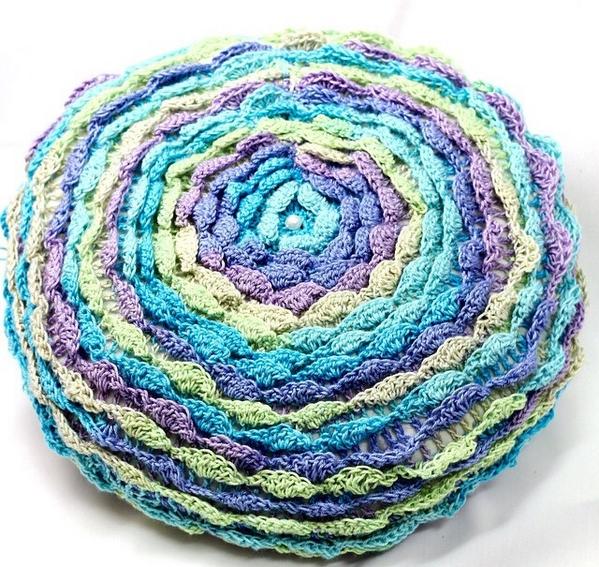 Eman_Alghamdii's tweet photo. @ReemRoseCrochet http://t.co/FRGu1gQKgq