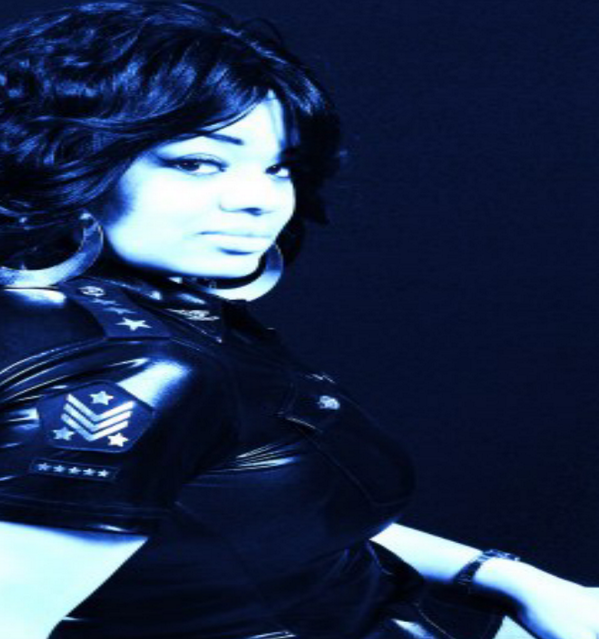MWHAIRBATTLES's tweet photo. S/O TO TTRENDSETTER BARBER TO THE CELEBRITIES, OF CHICAGO IL!
WELCOME TO THE SHOW!!! http://t.co/BDaZvFLCnm