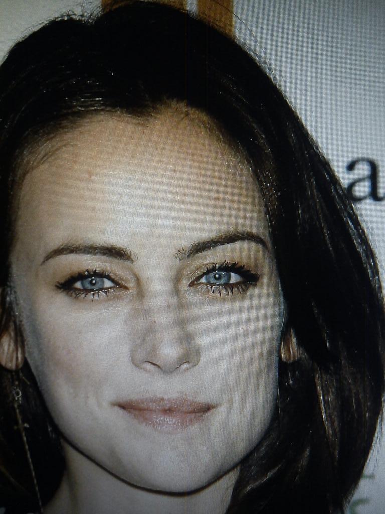Happy birthday former 90210 star jessica stroup she turns 27. 