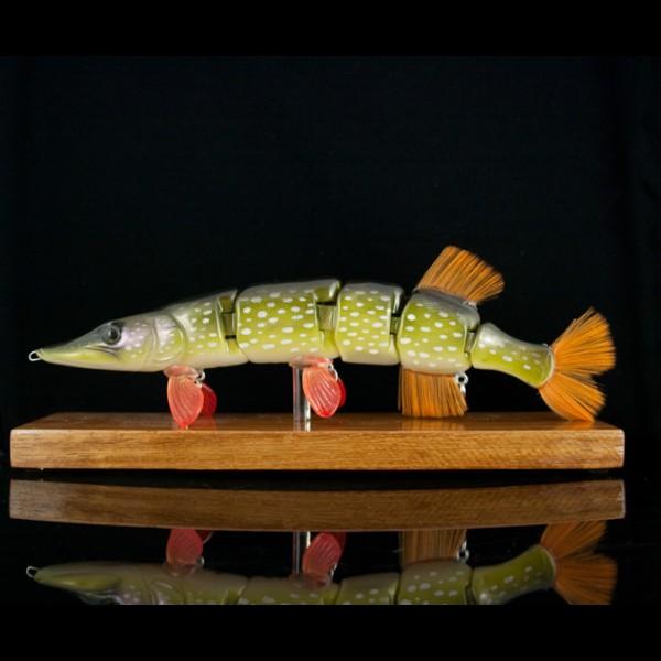 pikekingeu's tweet photo. How about this 14" slow sinking swim bait from @LuckyLure. Quite amazing, isn't it? http://t.co/6AG5AW2Oj1