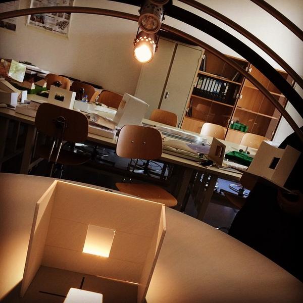 deeunmuted's tweet image. #ohsoprofessional #heliodome #Iknowwords #coolestthingthisdepartmenthasgot #sosleepyIam ... ift.tt/1tjqNqK