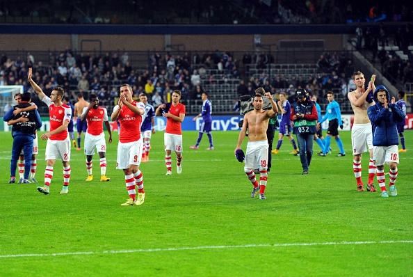 ID_ARSENAL's tweet photo. Wilshere jg berterima kasih kpd fans yg tlh melakukan perjalanan jauh ke Belgia &amp; bersyukur bisa mberikan kemenangan. http://t.co/UAh04oxwep