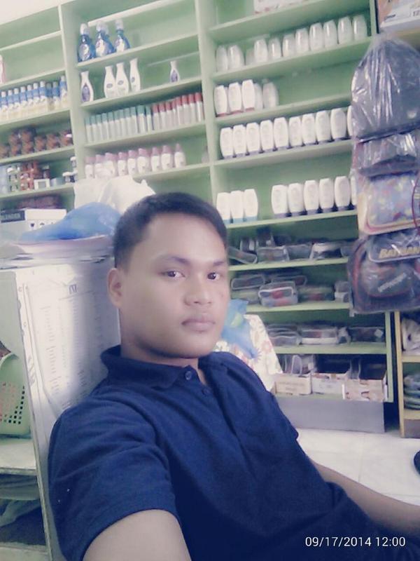rolandarnoco90's tweet photo. Its me http://t.co/1gMCcmuYp2