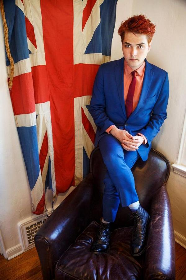 LastHopeJournal's tweet image. Будут добавлены и такие плакаты с @gerardway