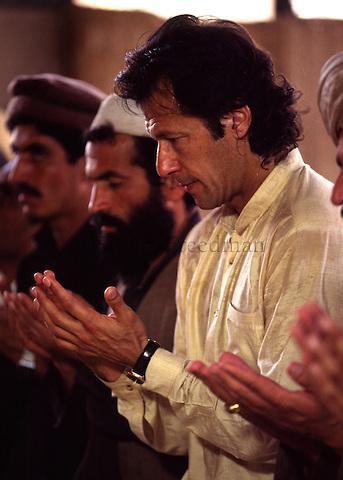 smansoory's tweet photo. Some of IK Pic Worth Sharing.
#AzadiMarchPTI
#azadisquare
#GoNawazGo
#OneAndOnlyHopeIsIK
#OneAndOnlyIK http://t.co/f5JWB5oNYQ