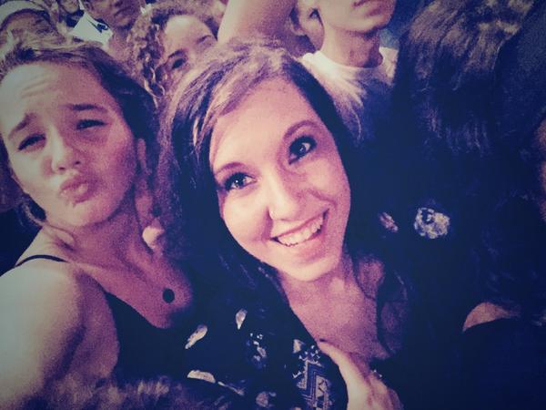 emmdog541's tweet photo. Dear @jonbellion, I love your face.
Best. Experience. Ever. #TheDefinition #BeautifulMindTour #humble http://t.co/GbNn3nuiHR