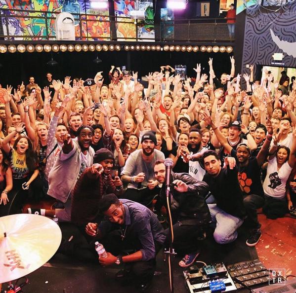 emmdog541's tweet photo. Dear @jonbellion, I love your face.
Best. Experience. Ever. #TheDefinition #BeautifulMindTour #humble http://t.co/GbNn3nuiHR