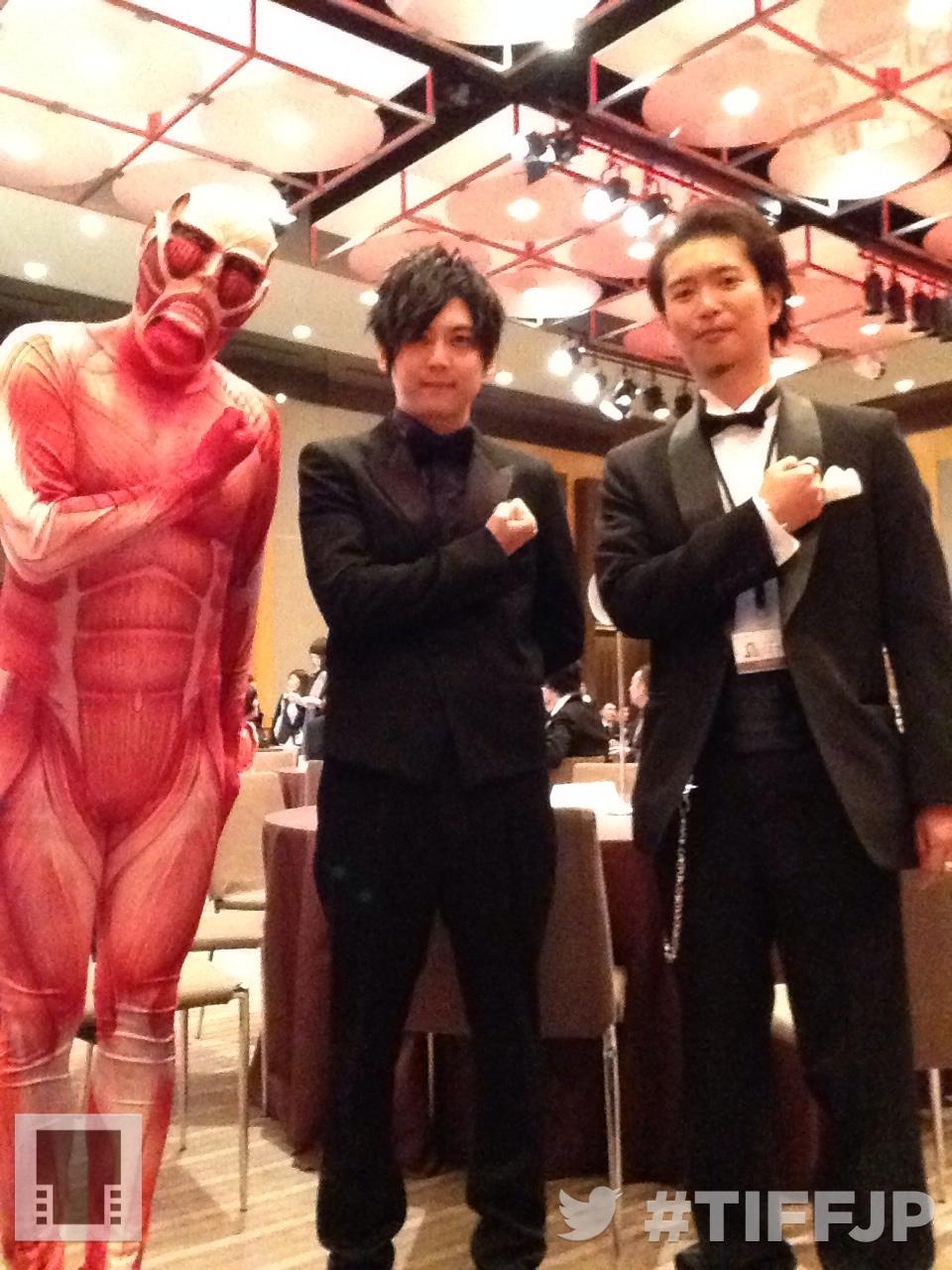 東京国際映画祭 Tiffjp これからレッドカーペット Tiffjp 東京国際映画祭 With 劇場版 進撃の巨人 前編 紅蓮の弓矢 Http T Co Uwkrakor1y Twitter