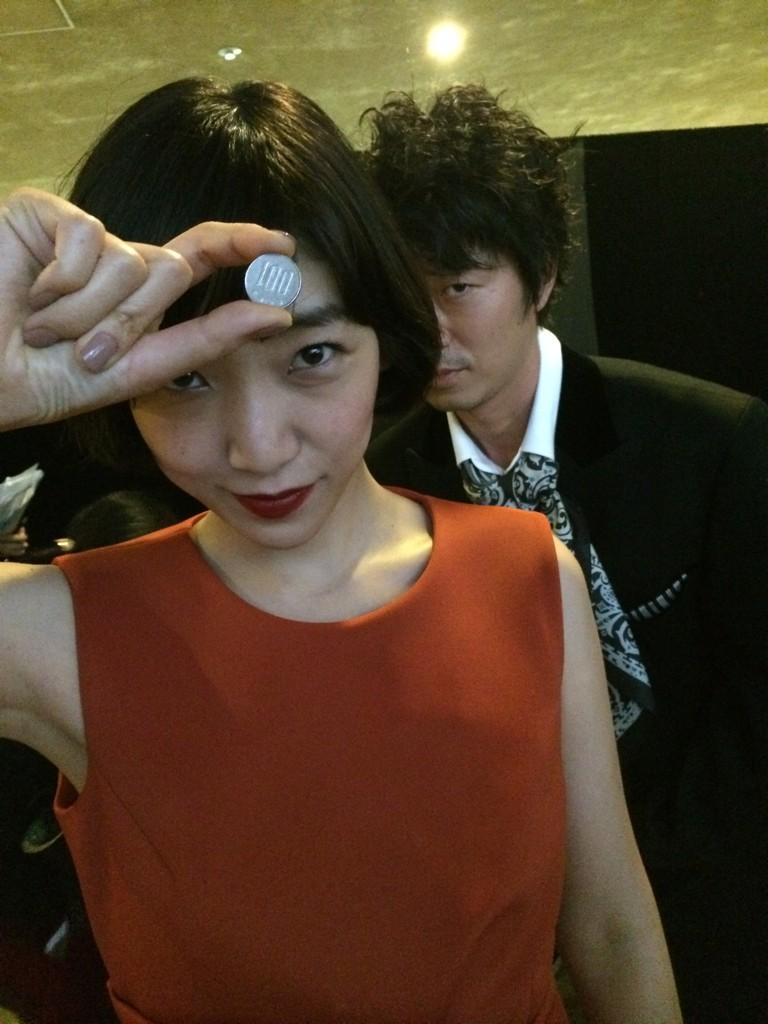 安藤サクラ マネジ 今から 百円 を持って 百円の恋 レッドカーペット歩きます Http T Co Qjgit8ajdg Twitter