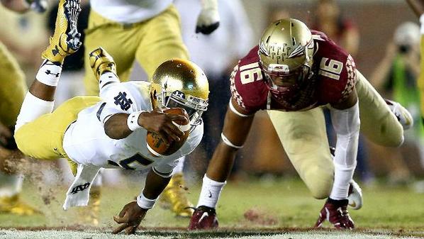 GiterDoneSports's tweet image. From 'Bush Push' to 'Push Off,' Notre Dame misses chance to beat  j.mp/1oooXVm
  #2floridastate #bushpush