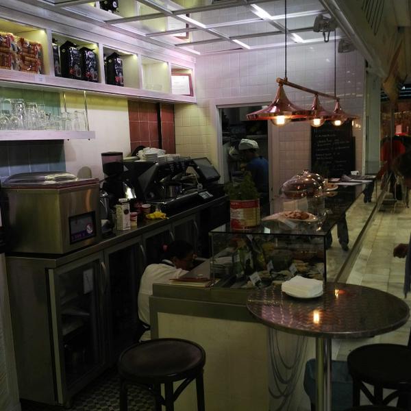 BorjaTopChef's tweet photo. #pastamito nuevo proyecto gastronómico de @BorjaTopChef en el mercado de chamartin http://t.co/iZdkYaRa4B