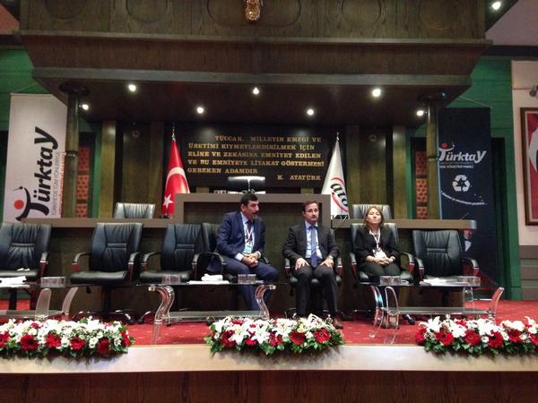 tayced's tweet photo. TAYÇED Başkanımız Sn.Muhammet Saraç'ın moderatörlüğünü ve Bşk.Yrd. Sn.Dr.Oğuz Can'ın konuşmacı olduğu panel başladı. http://t.co/konKm8yT1l