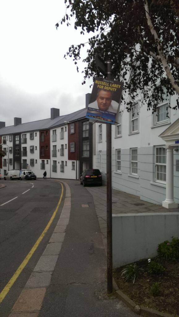 Japestrale's tweet photo. @RussellLabey I think you missed one on pier road http://t.co/ILkEIf3VEu