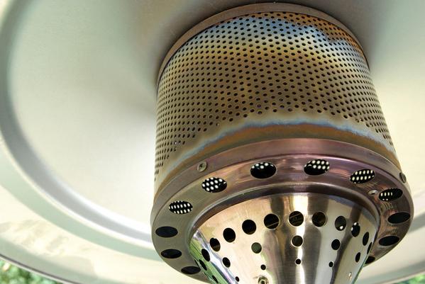 123deviscom's tweet image. Un parasol chauffant pour profiter de sa terrasse hors saison. Pas mal non ! bit.ly/1xdiqfm