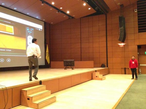 EsriColombia's tweet photo. Demostración con tecnología de drones en UASIG2014 por Daniel Páez, Profesor @Uniandes. Video en tiempo real. http://t.co/rCHjt8q1CT