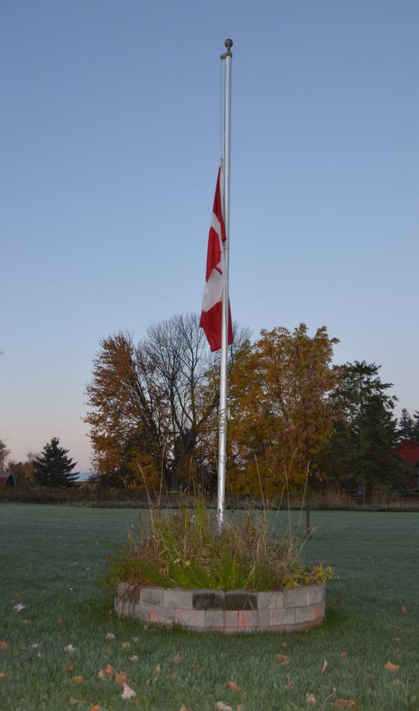 moons21's tweet image. Half mast...respect for our fallen soldiers who have had lives cut short by radicals because they wore a Cdn uniform