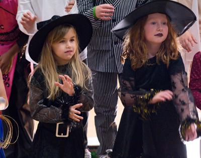StTimsRaleigh's tweet photo. Check out these eighth graders as bewitching second graders! Pumpkin Parade next week! #ststraditions http://t.co/bQ5WkD3IlV