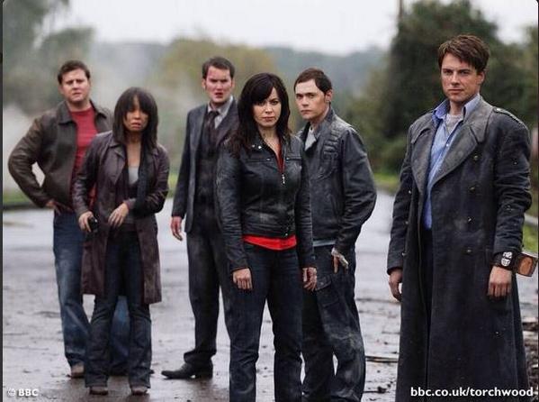 Brittakes's tweet photo. 8 years ago... Still a Great show! :D #BringBackTorchwood #mooooore @Team_Barrowman http://t.co/a5viUCykDe
