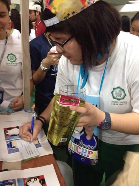 FindingMemo__'s tweet photo. Look who got our gold fish, Memo!! Congratulations and thank you for buying our product!! @thePAMatay 🎉 http://t.co/2G55FxEWrO