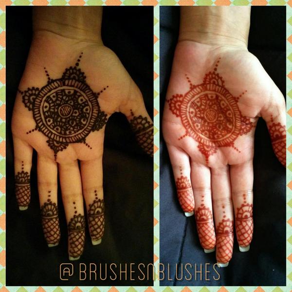 brushesnblushes's tweet photo. 🎆Happy Diwali🎆 wish you all loads of happiness &amp; prosperity!
Simple Henna Design by me! #henna #mehndi #TorontoMUA http://t.co/y4JDHcxLsr