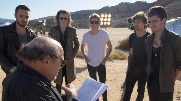 BBCNewsbeat's tweet photo. Last year, One Direction made £94 a minute. http://t.co/3il8sfRcEq http://t.co/o9mPxXZ5Ww
