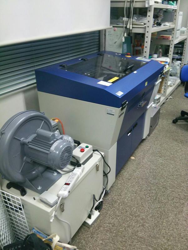 umiwatarin's tweet photo. 我が校で初の複雑な形のレーザー加工を行います。 #NITKC http://t.co/lVueKzOFuW