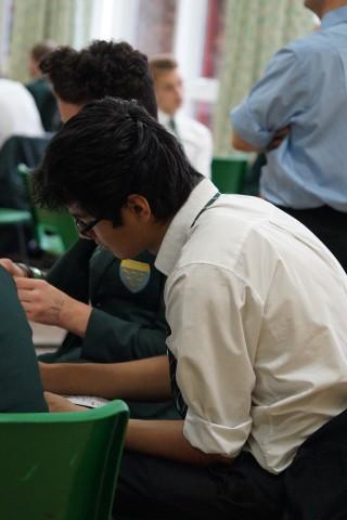 ChiHighBoys's tweet photo. Learning how to make the most of your revision techniques with Danny from @MADETraining #success @TKATAcademies http://t.co/LuajRgUlpq