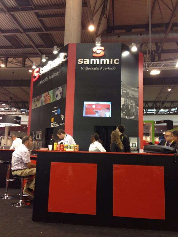Serhvas's tweet photo. Asistimos a una demostración de cocina utilizando la tecnología de @SammicSL en #Hostelco2014 http://t.co/aHF3FRuVYF
