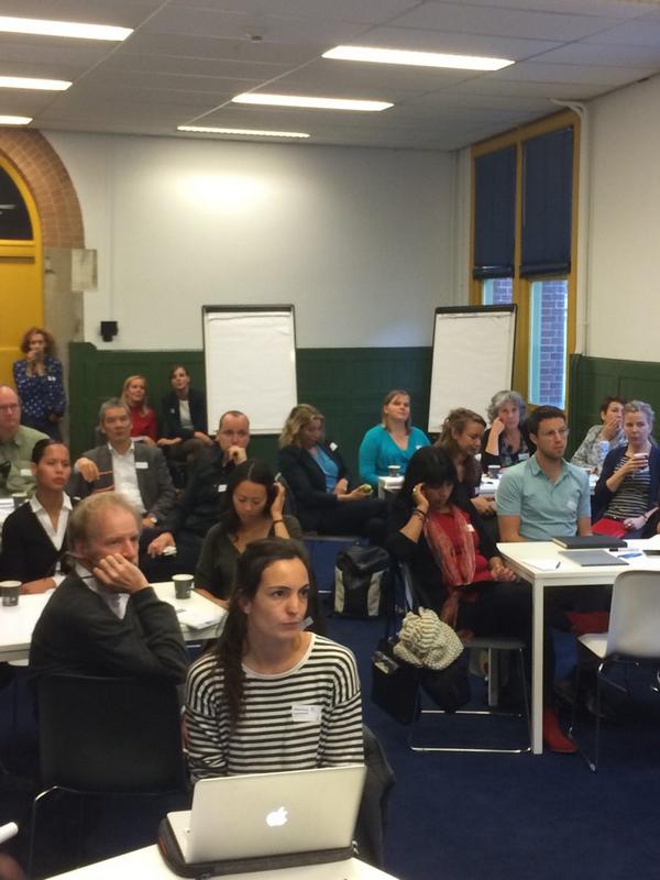 Bijeenkomst LaLuz met <a href="/SE_Consultancy/">SE Consultancy</a> en <a href="/AmiabelAmiabel/">Michael Amiabel</a>. Straks mag ik zelf iets vertellen over sponsoring <a href="/KPN/">KPN</a>