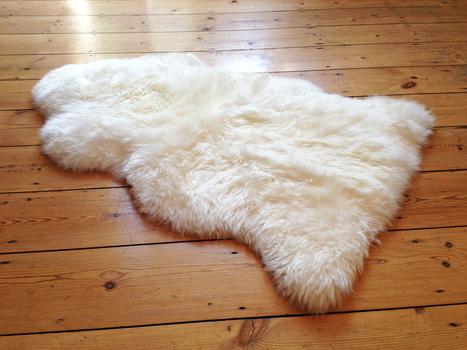 wearetrouva's tweet image. Woah how cosy does this fluffy rug look? #TheRestoration #StokeNewington buff.ly/ZHhQvl