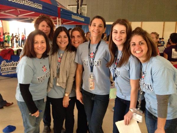 LauraBTRT's tweet photo. Fifth Grade teachers and students having a blast on Fun Run Day! #tolbert15 #lcps15 @Tolbert5th http://t.co/xQNCZXIq27