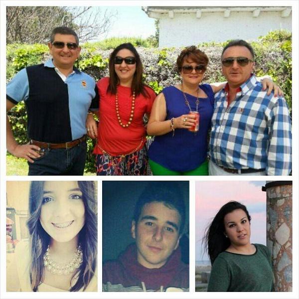 gonzalezmariola's tweet photo. Importantes e imprescindibles en mi vida... por siempre Brothers and sisters...y los @lidiaagm @AmorAMG @danigm13 http://t.co/SX8hD91qln
