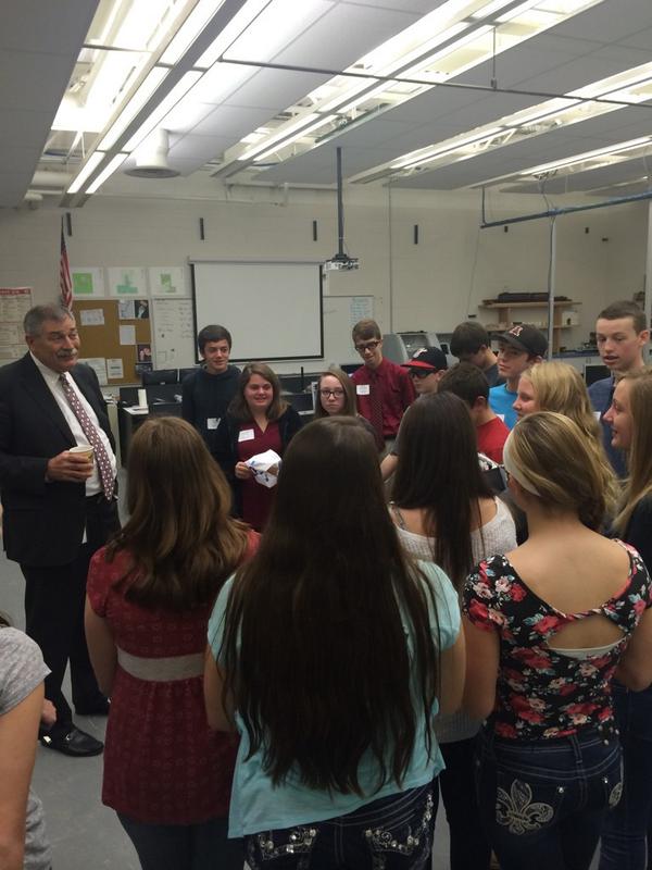 TollesTech's tweet photo. .@SuptRichardRoss &amp; our @JAengineers students in our future RAMTEC lab. #ohioed #TollesCCC http://t.co/PHP2zrK12P